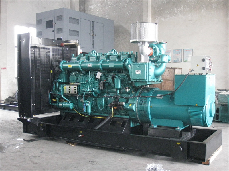 义乌200KW 柴油发电机的油耗是多少？